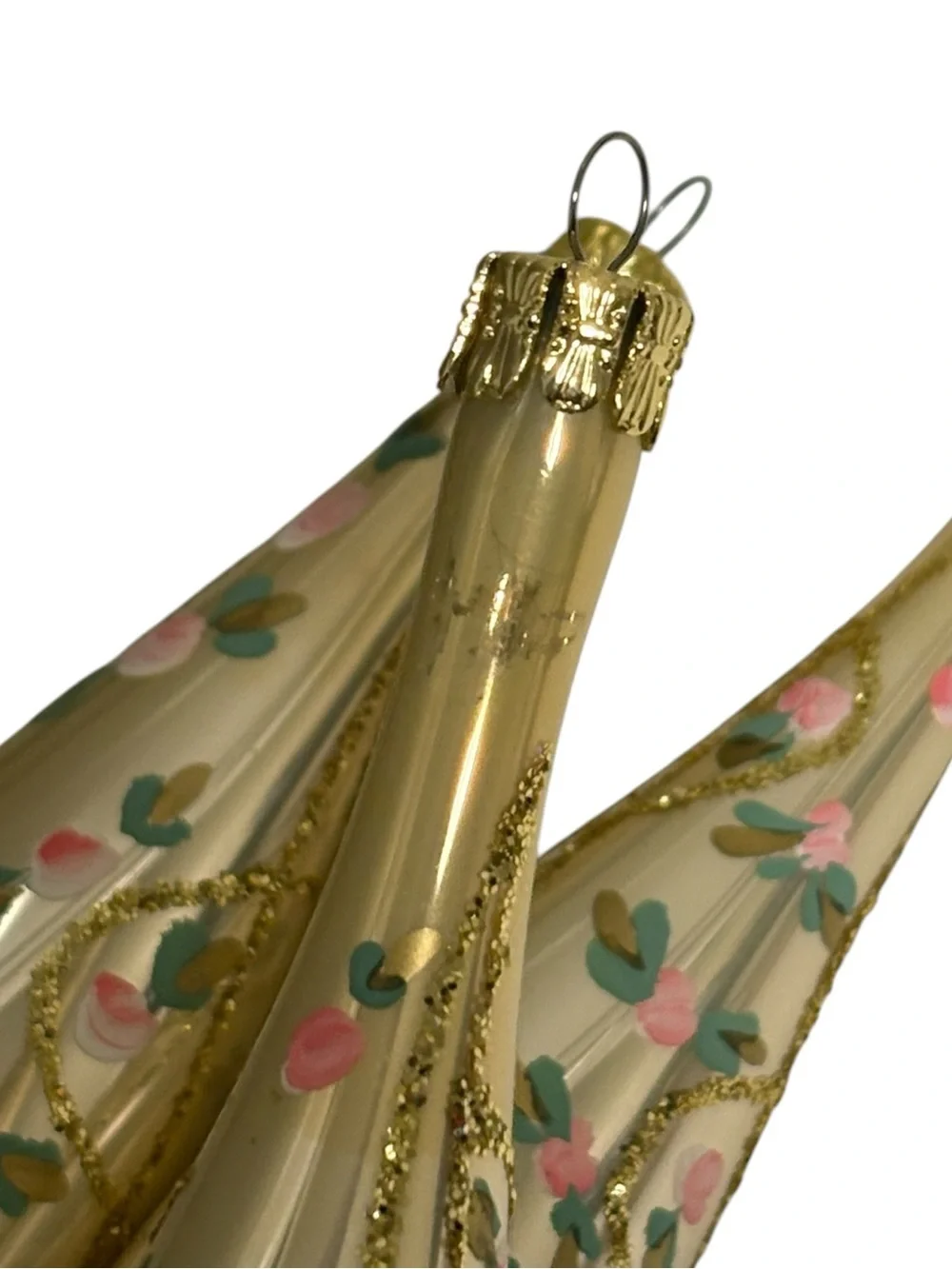 N/A elegant gold
